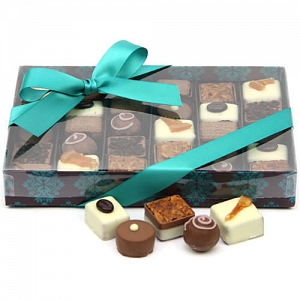18 Damask Chocolates Gift Box